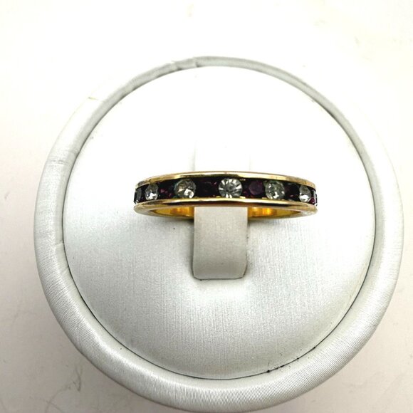 Gold Tone Channel Set Red & Clear Stone Band Ring Size 7.5 Fashion Jewelry - Picture 1 of 6